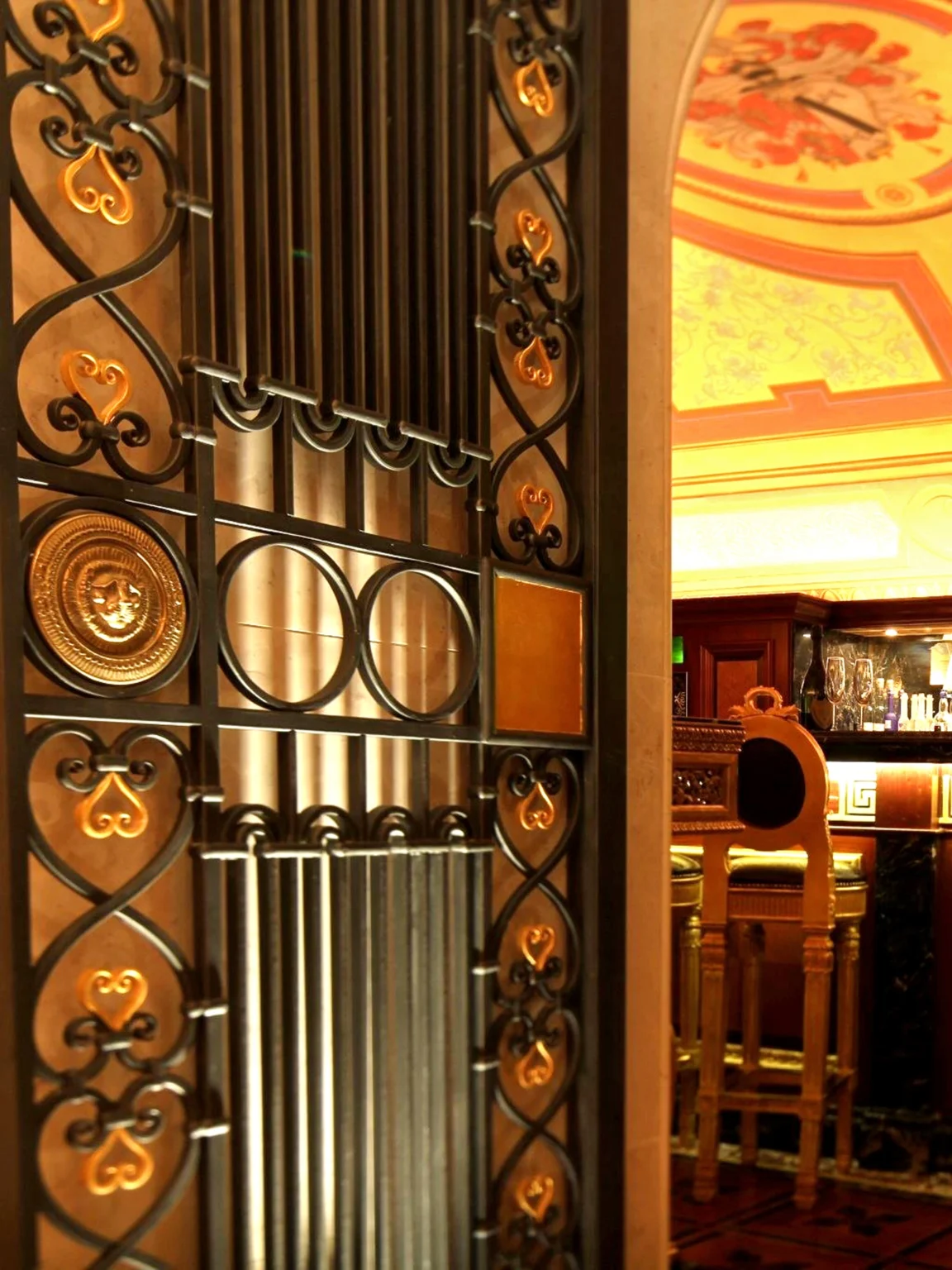 Palazzo Storico Inglese - Historic English Palace - At the request of Alex Kravetz Design Studio we crafted bespoke wrought iron pieces for this historic 17th-century English mansion, listed in the National Heritage List for England. This classic building retains its original splendour and stands as a unique example of historic architecture.